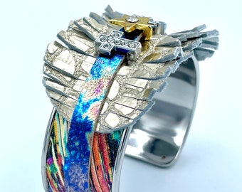 Cuff in genuine leather (Italy) color blue-petrol silver, cuff in genuine leather (Italy) with fringes