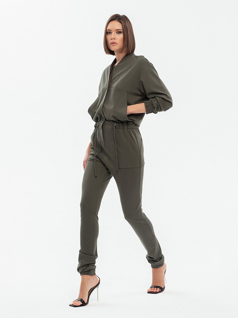Event clothing.BGL-2025 collar and waistline Overalls with elastic elements along the cuffs