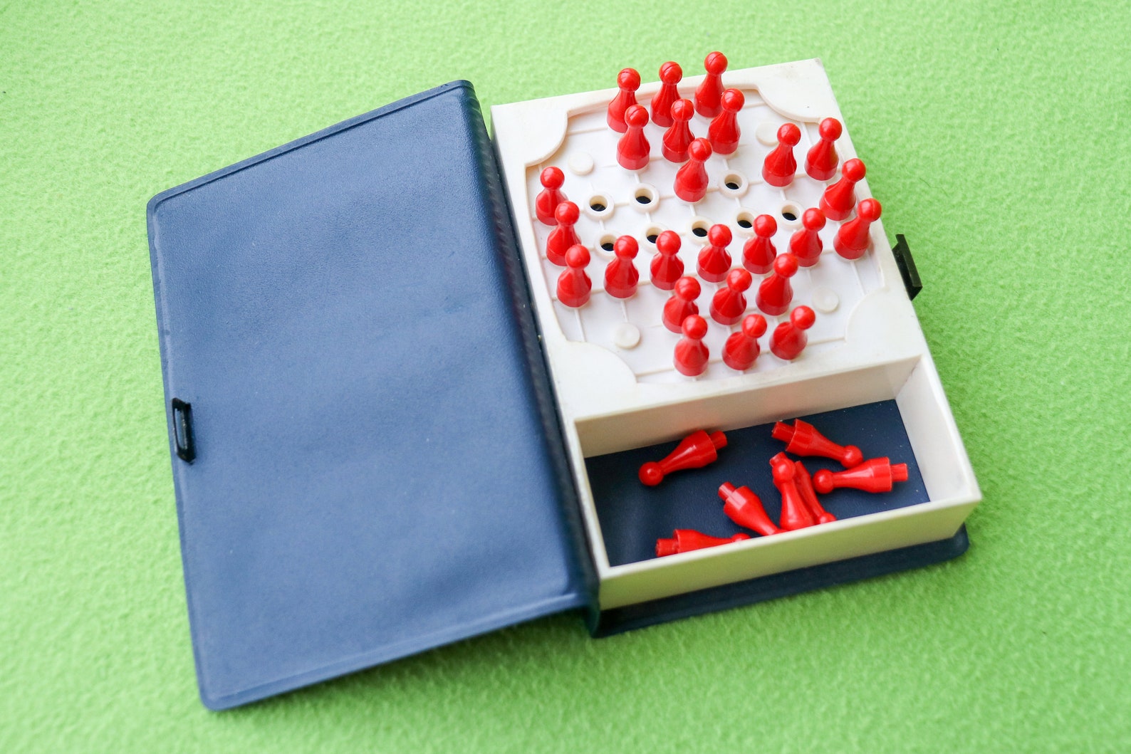 Soviet Peg Solitaire Single Player Puzzle Game Etsy