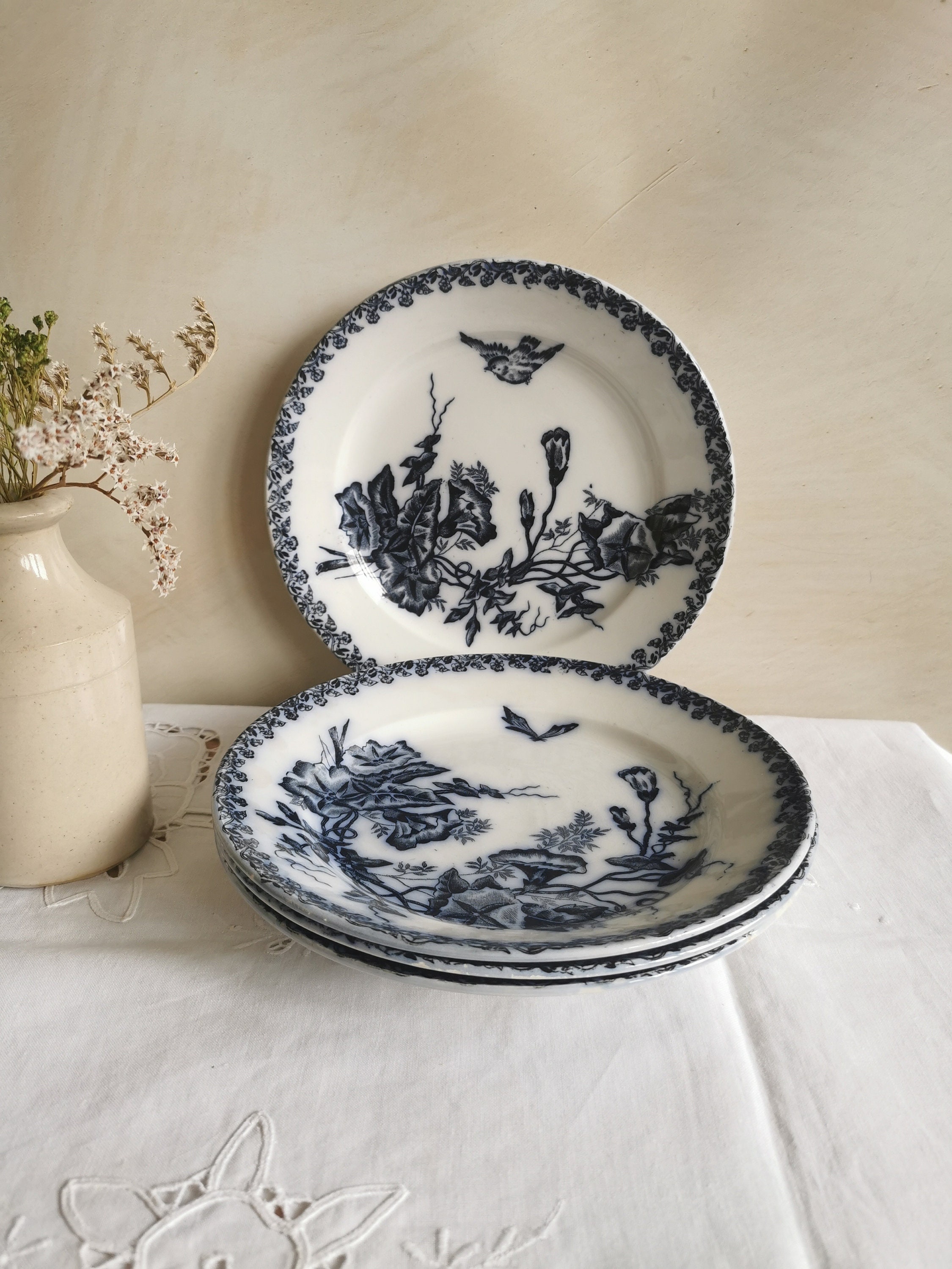Vintage Onnaing French Plates Set | Blue & White Porcelain