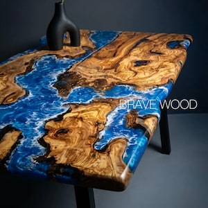 Mesa de comedor de madera de olivo epoxi personalizada: Diseño Blue River (72 x 36)