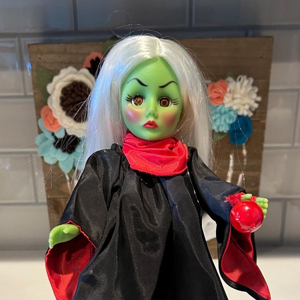 Wizard of Oz Wicked Witch Collectible Doll: Open/Close Eyes