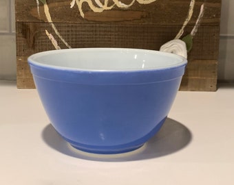 Blue Pyrex Nesting Mixing Bowl 1.5Pint