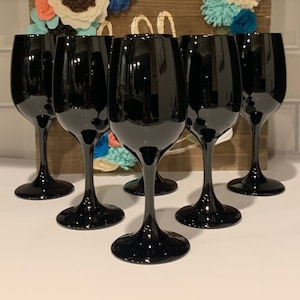 LIBBEY GLASS COMPANY のプレミア ブラック ワイングラス | ブラック テーブルスケープ | バー カート ワイングラス