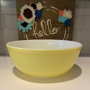 Pyrex Serving Bowl #404 | Primary Mixing Yellow Pyrex | Midcentury Mixing Bowl | Nesting Bowl | 1945  Pyrex Kitchenware Yellow Mixing Bowl