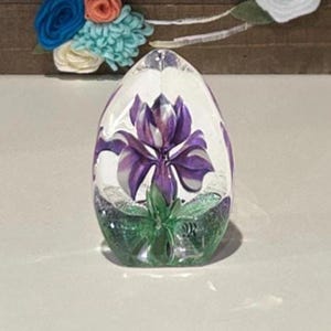 Mats Jonasson Maleras Sweden Art Glass | Purple Orchid Sculpture | Scandinavian Glass Art | Art Glass Paperweight