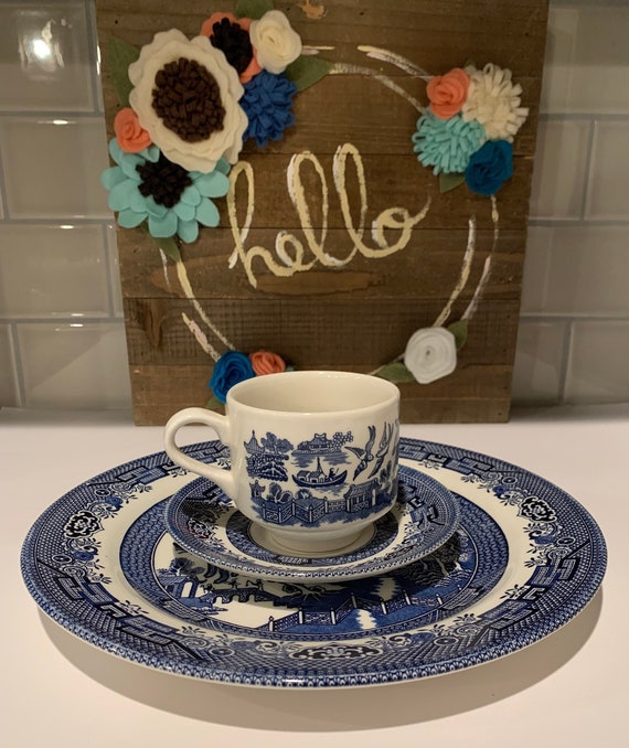 3 tasses avec soucoupe cartier la maison