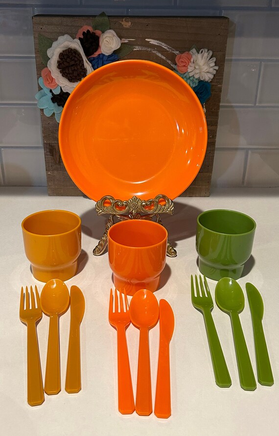 Vintage KH Kunststoff-Geschirr-Set: Grün, Orange, Gelb - Hong Kong