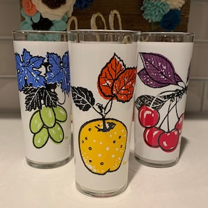 Fruit Print Tumblers by Elliott | Iced Tea Drink Glasses | Mid Century Tumblers | Elliott Fruit Print Tablescape