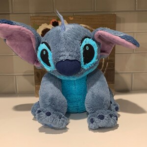 Peluche Stitch, 45 cm Peluche Stitch Gigante, Peluche Lilo y Stitch de  Animales de Dibujos Azul Peluche de Stitch para Navidad y Cumpleaños  Infantiles : : Juguetes y juegos