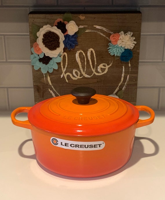 Le Creuset Signature Round 5.5-Qt. Flame Orange Enameled Cast Iron Dutch  Oven with Lid + Reviews