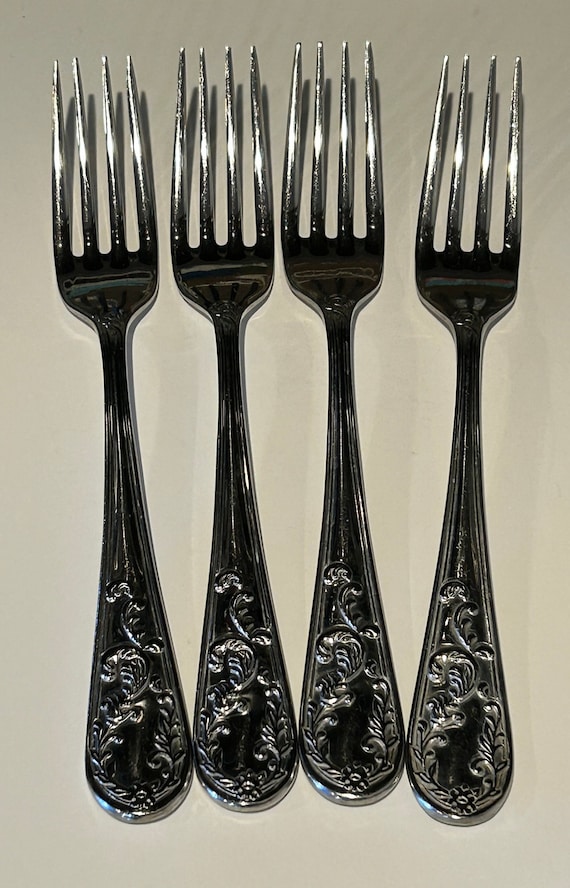 Christian Dior Paris Stainless Steel Flatware Set - 20 Piece Christian Dior Paris Stainless Steel Flatware Set - 20 Piece