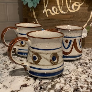 Steinzeug Kaffeetassen | Vintage Speckled Steinzeug | Bargeschirr | Ein Dreier-Set (3)