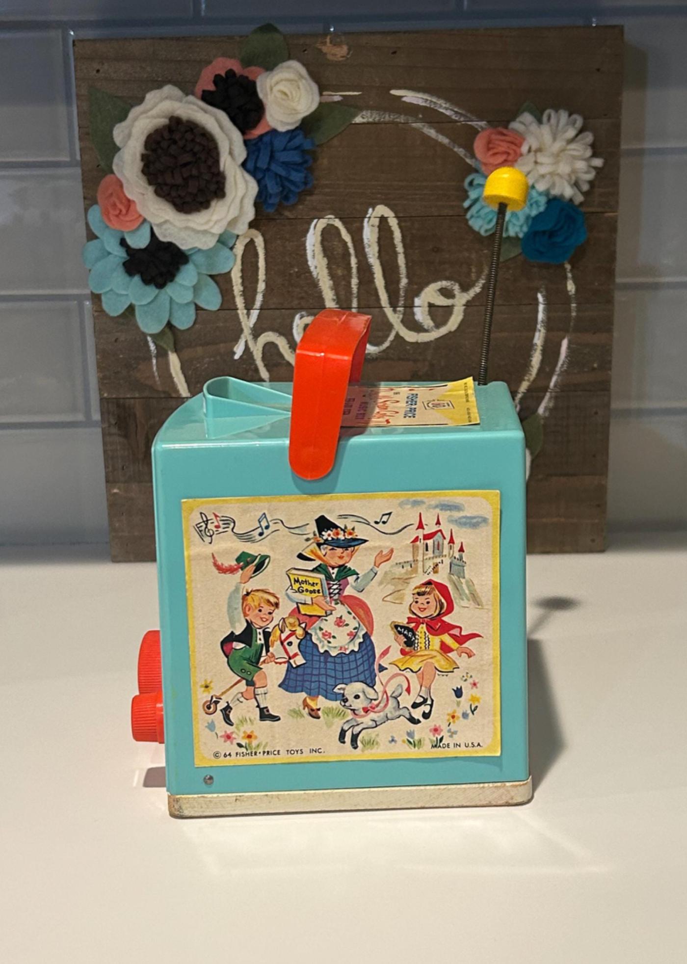 Vintage Fisher Price Double Screen Color TV Music Box Toy Peek-a