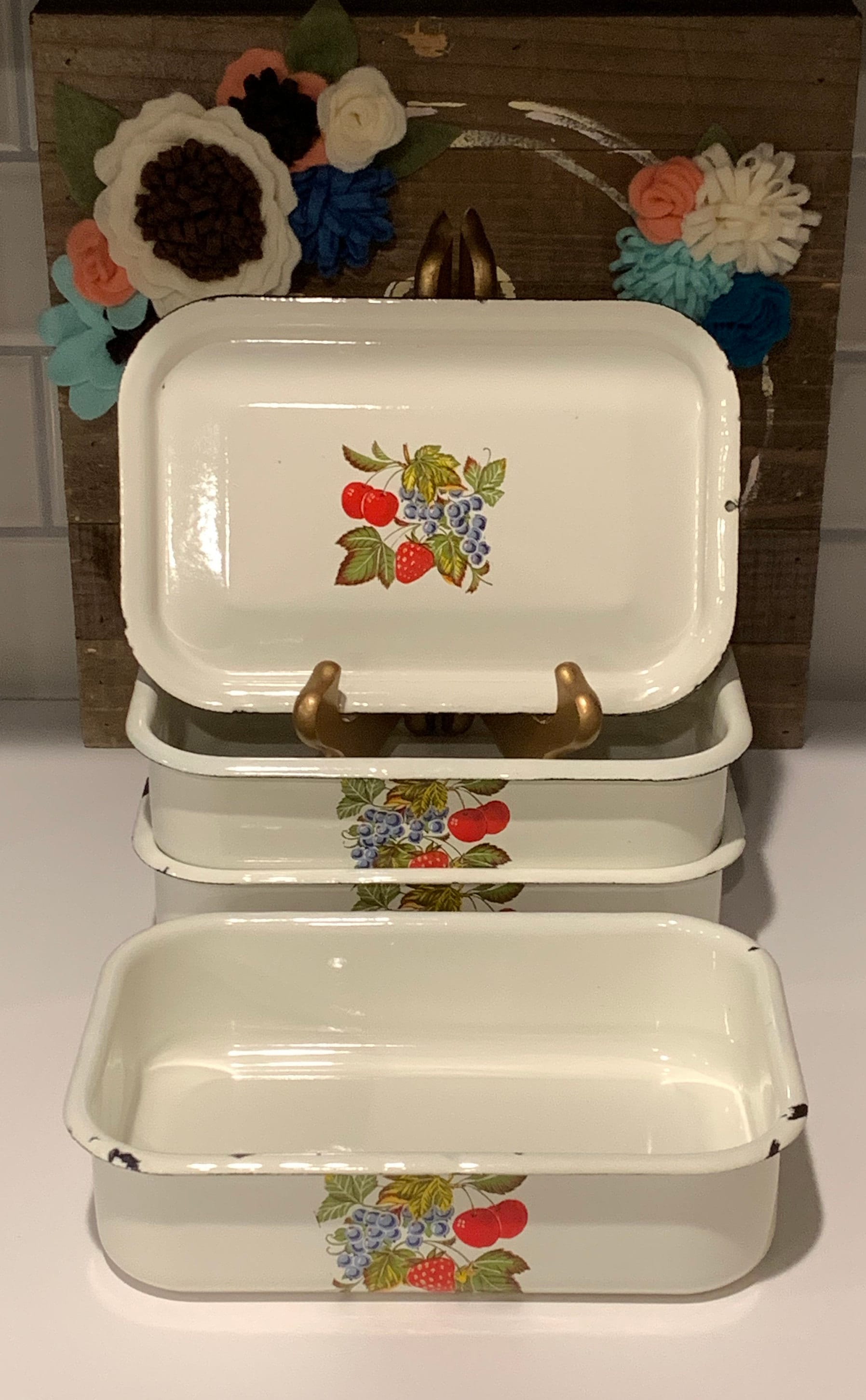 Vintage Berry Enamel Refrigerator Boxes Enamelware Lunch - Etsy