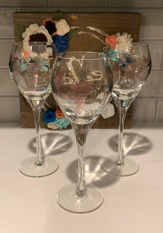 Special wine deals glasses