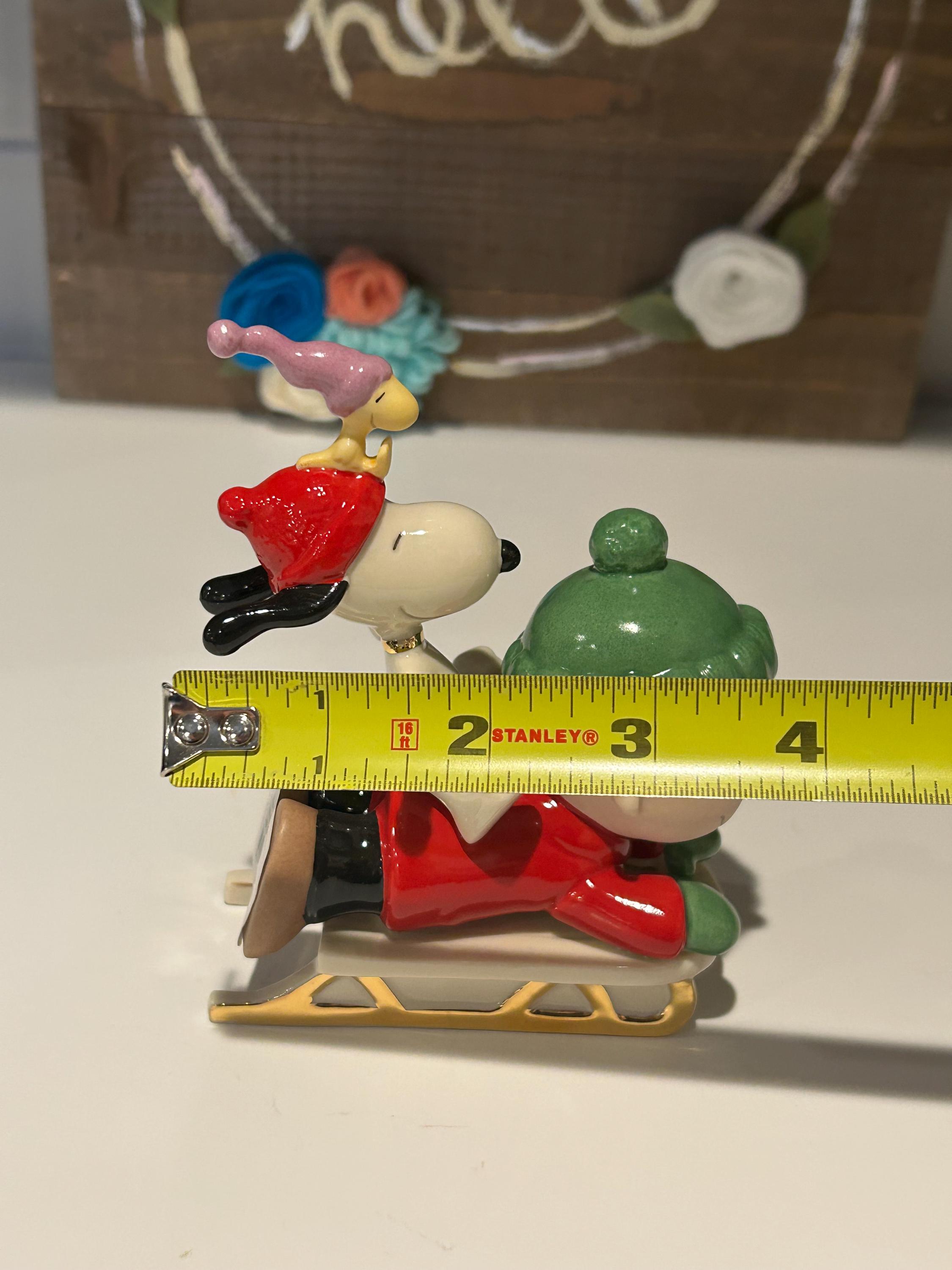 Lenox Snoopy's Sledding Adventure Figurine: Collectable Peanuts