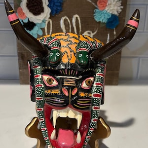 Máscara de Diablo tradicional mexicana tallada a mano, arte popular, rara