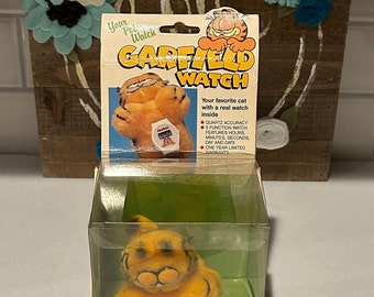 Vintage Garfield Nelsonic Plush Wrist Watch: Collectible Pet Accessory