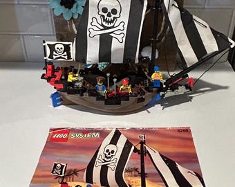 LEGO 6268 Renegade Runner Vessel Pirate Ship Collectable LEGO System
