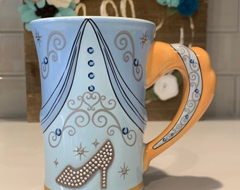 Taza de cerámica. Disney Cinderella large coffee mug. Tazas. Librería El  Sótano