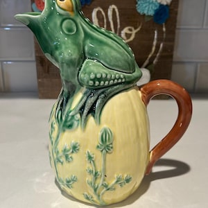 Frog Water Pitcher |  Sur La Table Frog Pitcher | Frog Kitchen Decor