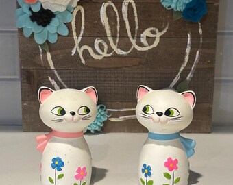 Rare Holt Howard Cozy Kittens With Pink & Blue Flowers Shaker Set