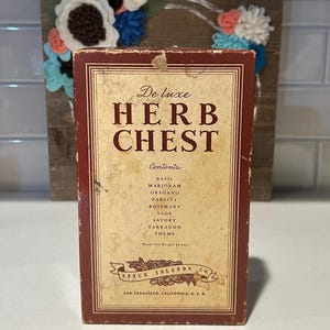 Vintage Spice Jars | Deluxe Herb Chest | Collectable Spice Jars
