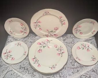 Vintage AMERICAN LIMOGES New Dogwood Dinner Plate Vintage AMERICAN LIMOGES New Dogwood Dinner Plate