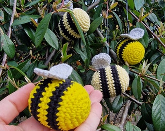 Buzzy Bee Crochet Catnip & Silvervine Cat Toy