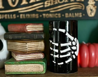 Brûleur à fioul en céramique à main squelette : lampe aromatique effrayante d'Halloween