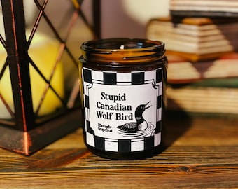 Stupid Canadian Wolf Bird : Bougie parfumée à la rhubarbe et au pamplemousse, Hockey sur glace