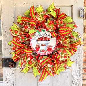 Strawberry wreath-summer strawberry wreath-farm kitchen wreath-fruit door decoration-farmhouse wreath with strawberries-lime green wreath