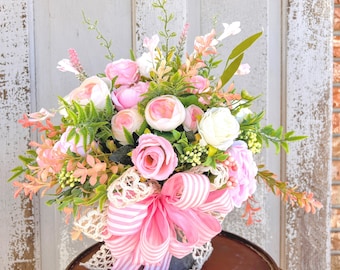 Pink white Rose centerpiece-blush centerpiece-minimalist floral table decoration-ranunculus centerpiece-elegant farmhouse entryway decor