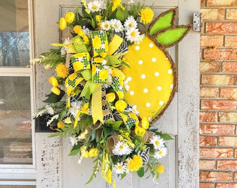 Lemon grapevine wreath, lemon wreath, lemon kitchen decoration, yellow fruit wreath, daisy wildflower wreath, black white yellow wreath