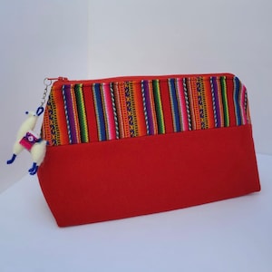 KUMYAN - knitting, crocheting, embroidery, accessory bag, small zipper pouch, cosmetic bag, travel bag