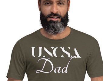 UNCSA School of the Arts Proud Dad Kurzarm-T-Shirt, Geschenk für Papa, Schuloffenbarung, Papa stolz auf UNCSA