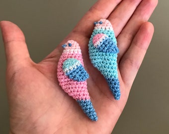 Vogel Brosche Häkelanleitung – Amigurumi Bird Pin PDF (Englisch)