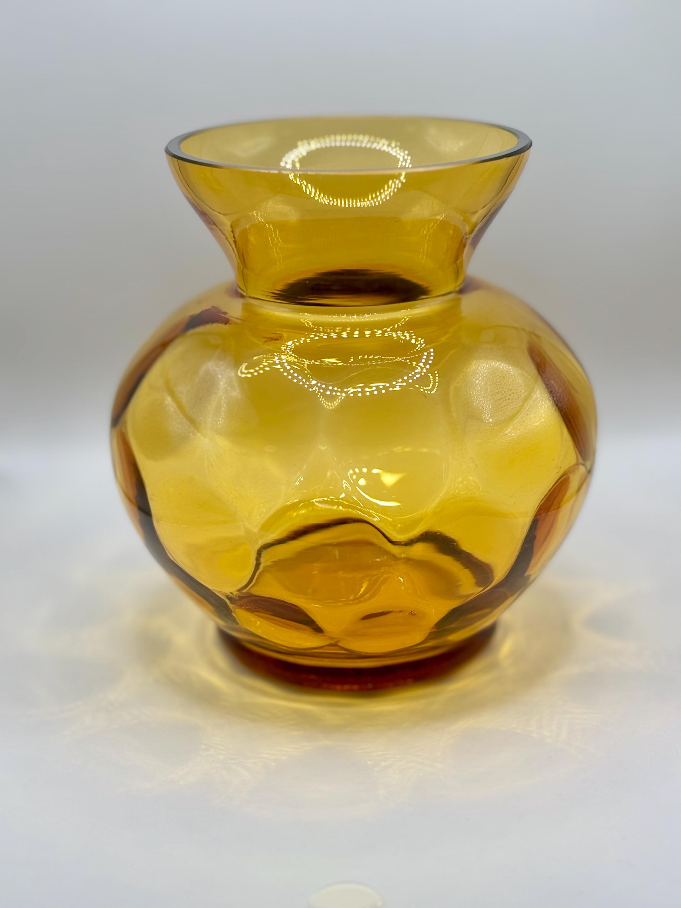 Amber glass vase amber brown vintage flower vase MCM midcentury retro honeycomb honeycomb yellow golden honey colored 60s 70s hippie