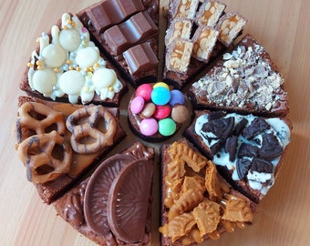 Brownie Box Pizza Cake: Mixed Flavors, Personalized Edible Gift
