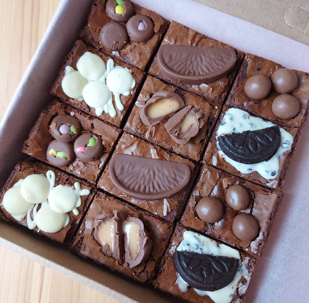 Postal 8 Brownie Box Cake Mixed of 6 Flavours Brownies Etsy.de