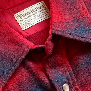 Vintage Pendleton red/navy men’s western wear wool shirt (S)