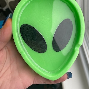 Glow In The Dark Alien Resin Tray/Jewelry Catcher/Coin Holder