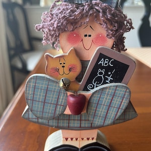 Vintage Heart Strings Dolls Wooden Calendar – September "Back to School" Cat Figurine