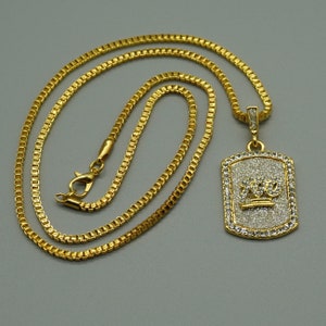 Zawieszka złota przywieszka z napisem 100 z łańcuszkiem Iced Out