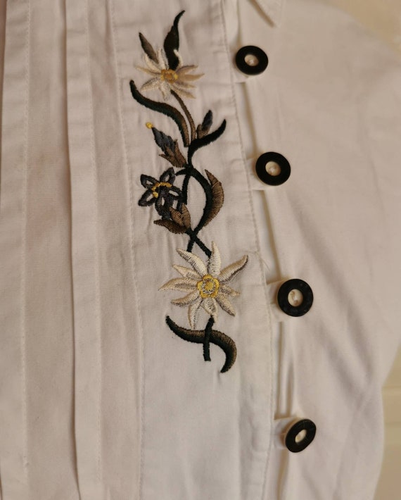 Vintage folklore blouse - image 3