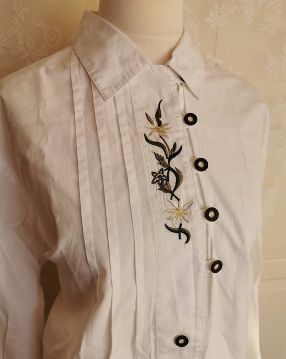 Vintage folklore blouse - image 2