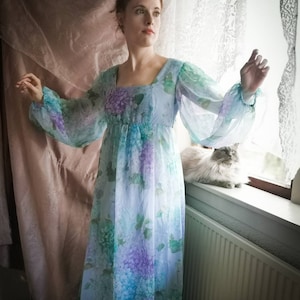 Ethereal vintage Vera Mont dress
