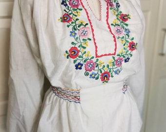 Hungarian vintage peplum blouse