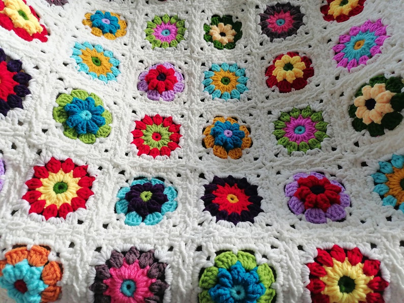 Daisy Crochet Throw Blanket,Bedroom Blanket, Living Room Blanket,Wedding Blanket, Baby Blanket,Granny Square Throw Blanket,Retro Blanket image 6